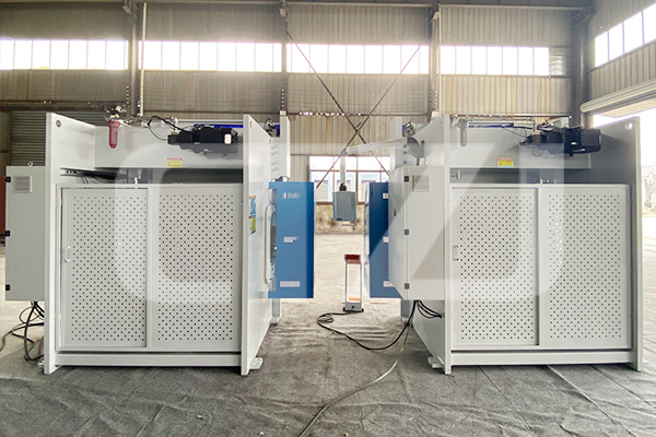 WE67K-1300X2000小型高速折弯官网入口