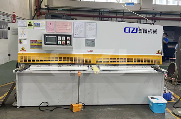 QC12Y-6X2500液压摆式剪板官网入口